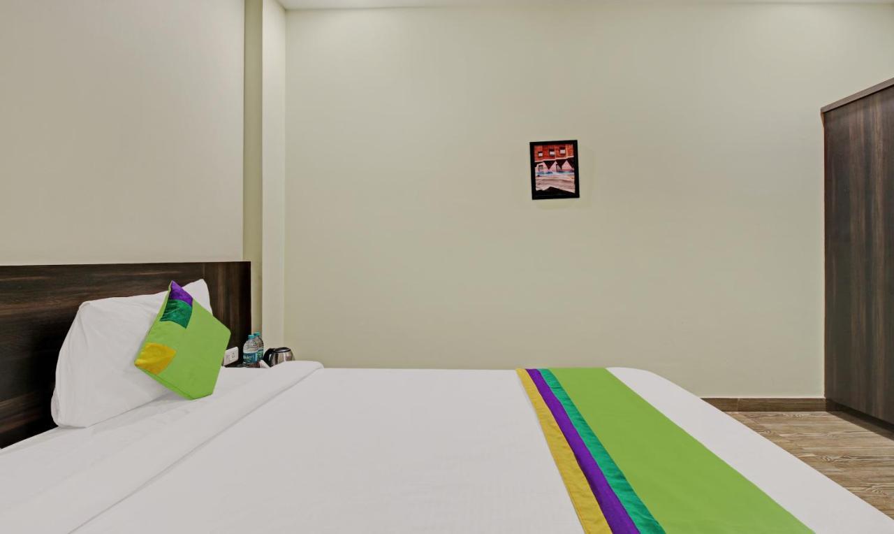 Hotel Treebo Trend Aarya Gomti Nagar 3*