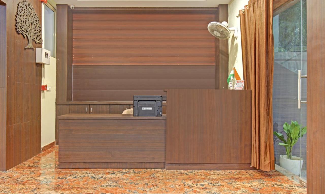 Treebo Trend Aarya Gomti Nagar Hotel